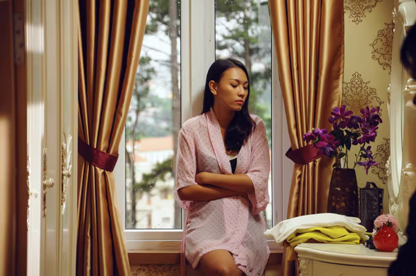 Siêu mẫu Diệu Huyền bị đánh đến bầm dập trong "Thuỷ Cơ" ảnh 1