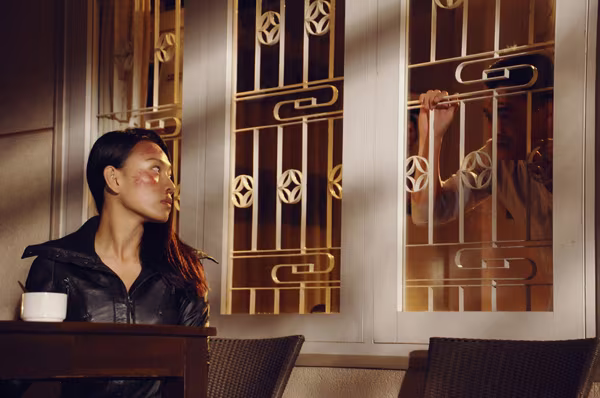 Siêu mẫu Diệu Huyền bị đánh đến bầm dập trong "Thuỷ Cơ" ảnh 7