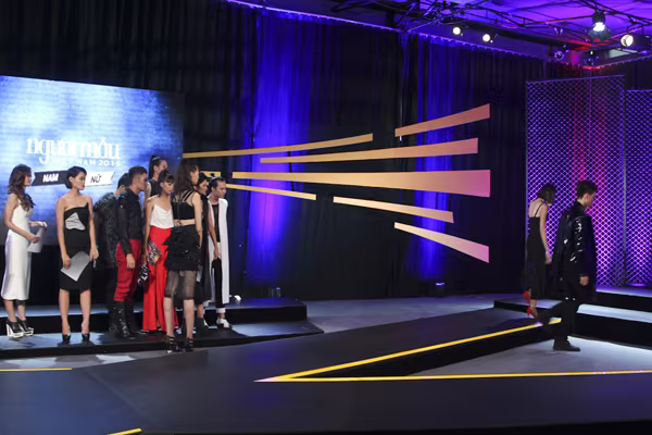 Vietnam’s Next Top Model 2015 sốc với màn loại kép ảnh 2