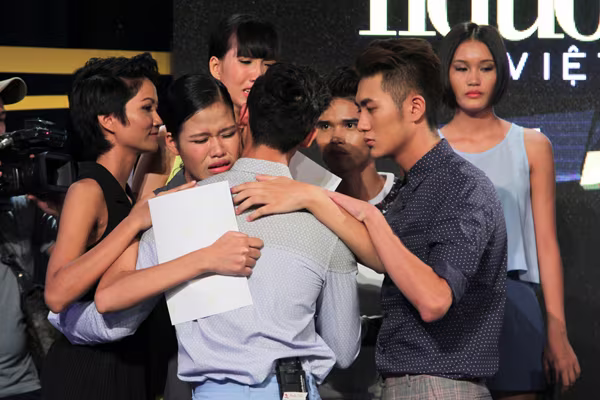 VNTM 2015: "Hot boy 6 múi" Hoàng Gia Anh Vũ dừng chân ở Top 11 ảnh 5 VNTM 2015: "Hot boy 6 múi" Hoàng Gia Anh Vũ dừng chân ở Top 11 ảnh 5