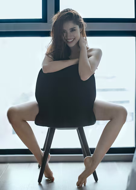 Hoa hậu Đông Nam Á Phan Hoàng Thu bất ngờ tung ảnh bán nude nóng bỏng ảnh 3 Hoa hậu Đông Nam Á Phan Hoàng Thu bất ngờ tung ảnh bán nude nóng bỏng ảnh 3