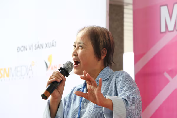 Đức Phúc "nhắn nhủ" cô giáo Mỹ Tâm cùng mang âm nhạc đến bệnh viện ảnh 6 Đức Phúc "nhắn nhủ" cô giáo Mỹ Tâm cùng mang âm nhạc đến bệnh viện ảnh 6