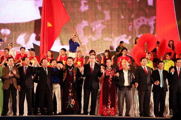 "Sắt son niềm tin" với Đảng và Bác Hồ kính yêu ảnh 14