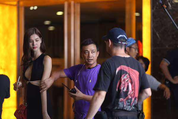 Điệp vụ chân dài: Xôn xao dư luận Kỳ Hân dùng tình đổi vai nữ chính ảnh 4