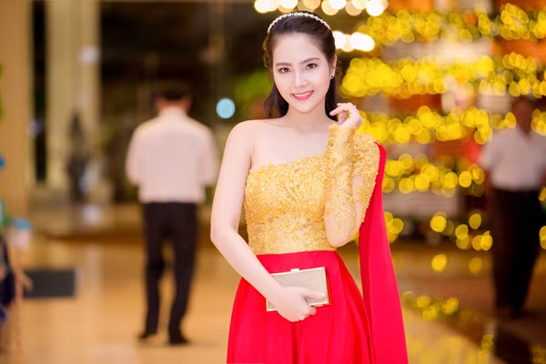Nữ hoàng du lịch Dương Kim Ánh kiêu sa, lộng lẫy như nữ thần ảnh 9 Nữ hoàng du lịch Dương Kim Ánh kiêu sa, lộng lẫy như nữ thần ảnh 9