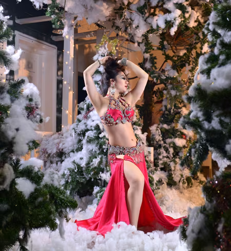 Đỗ Hồng Hạnh "hâm nóng" không khí Noel bằng loạt ảnh nóng bỏng ảnh 6