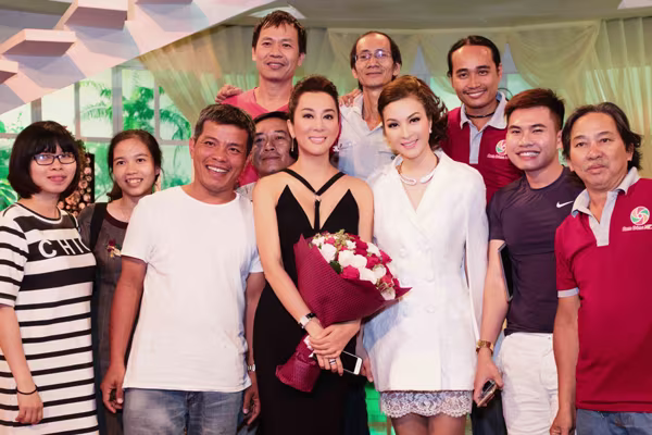 Cặp đôi MC Thanh Mai - Kỳ Duyên đọ sắc trên sóng truyền hình ảnh 9