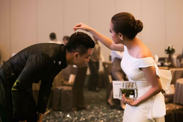 Hoàng Thuỳ Linh trình diễn "Bánh trôi nước", Vĩnh Thụy giật giải "mặc đẹp trong đêm" ảnh 11 Hoàng Thuỳ Linh trình diễn "Bánh trôi nước", Vĩnh Thụy giật giải "mặc đẹp trong đêm" ảnh 11