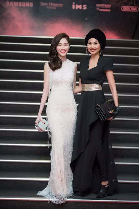 Dàn mỹ nhân quyến rũ, kiêu sa "đọ sắc" tại Hà Nội ảnh 6 Dàn mỹ nhân quyến rũ, kiêu sa "đọ sắc" tại Hà Nội ảnh 6