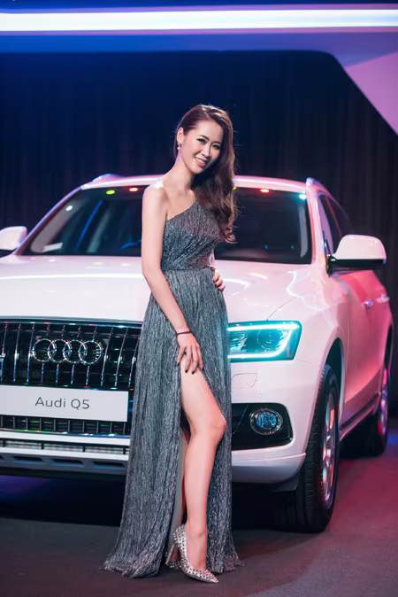 Dàn mỹ nhân quyến rũ, kiêu sa "đọ sắc" tại Hà Nội ảnh 2 Dàn mỹ nhân quyến rũ, kiêu sa "đọ sắc" tại Hà Nội ảnh 2