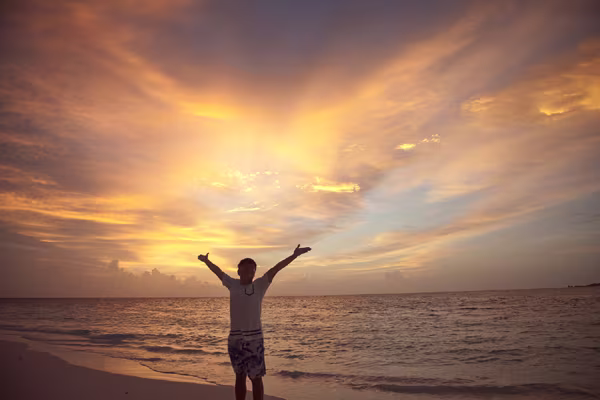 "Táo quân" Trịnh Tú Trung tận hưởng mùa hè tại thiên đường ở hạ giới ảnh 7 "Táo quân" Trịnh Tú Trung tận hưởng mùa hè tại thiên đường ở hạ giới ảnh 7