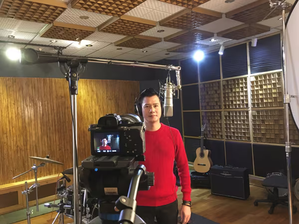 Quang Dũng thổn thức hát "Mãi mãi bên em" ảnh 4 Quang Dũng thổn thức hát "Mãi mãi bên em" ảnh 4