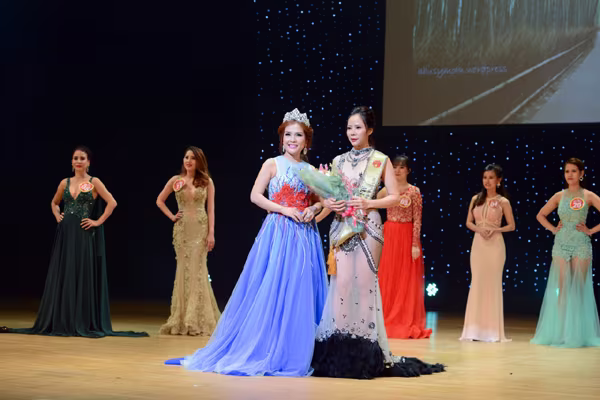 Lê Thanh Thúy đăng quang Hoa hậu Doanh nhân người Việt châu Á 2016 ảnh 7 Lê Thanh Thúy đăng quang Hoa hậu Doanh nhân người Việt châu Á 2016 ảnh 7