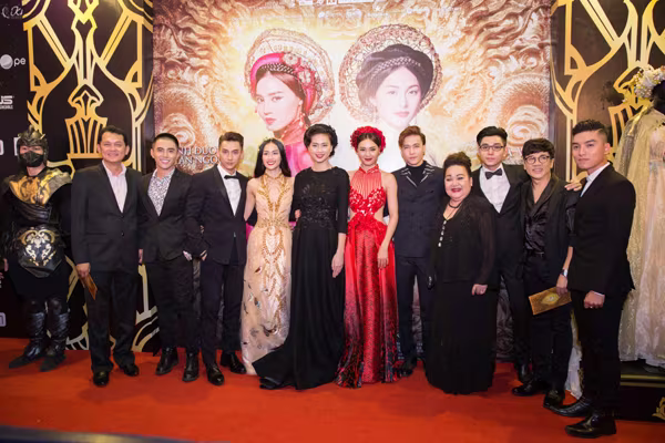 Janny Thủy Trần diện đầm khoe vai trần và vòng 1 gợi cảm ảnh 1 Janny Thủy Trần diện đầm khoe vai trần và vòng 1 gợi cảm ảnh 1