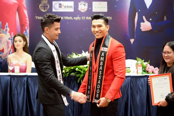 Siêu mẫu Ngọc Tình đại diện Việt Nam tranh giải Nam vương Đại sứ Hoàn vũ ảnh 10 Siêu mẫu Ngọc Tình đại diện Việt Nam tranh giải Nam vương Đại sứ Hoàn vũ ảnh 10