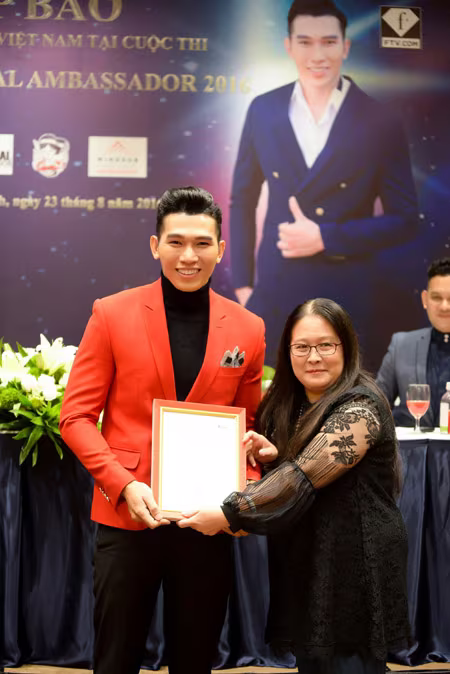 Siêu mẫu Ngọc Tình đại diện Việt Nam tranh giải Nam vương Đại sứ Hoàn vũ ảnh 4 Siêu mẫu Ngọc Tình đại diện Việt Nam tranh giải Nam vương Đại sứ Hoàn vũ ảnh 4