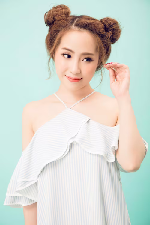 Sốt với hình ảnh "cá sấu chúa" Quỳnh Nga búi tóc như Na Tra ảnh 4 Sốt với hình ảnh "cá sấu chúa" Quỳnh Nga búi tóc như Na Tra ảnh 4