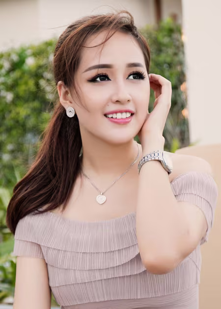 Sau nghi án "sửa ảnh", Hoa hậu Mai Phương Thuý tiếp tục khoe vẻ gợi cảm ảnh 1 Sau nghi án "sửa ảnh", Hoa hậu Mai Phương Thuý tiếp tục khoe vẻ gợi cảm ảnh 1