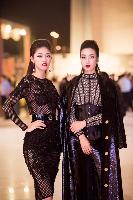 Choáng ngợp với phong cách thời trang ấn tượng của Hoa hậu Mỹ Linh tại VIFW 2016 ảnh 10 Choáng ngợp với phong cách thời trang ấn tượng của Hoa hậu Mỹ Linh tại VIFW 2016 ảnh 10