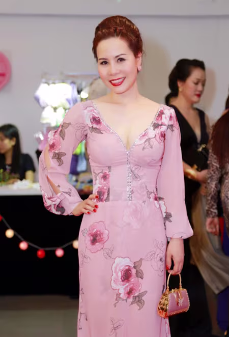 Nữ hoàng doanh nhân Kim Chi đẹp rạng ngời hút ánh nhìn ảnh 3 Nữ hoàng doanh nhân Kim Chi đẹp rạng ngời hút ánh nhìn ảnh 3