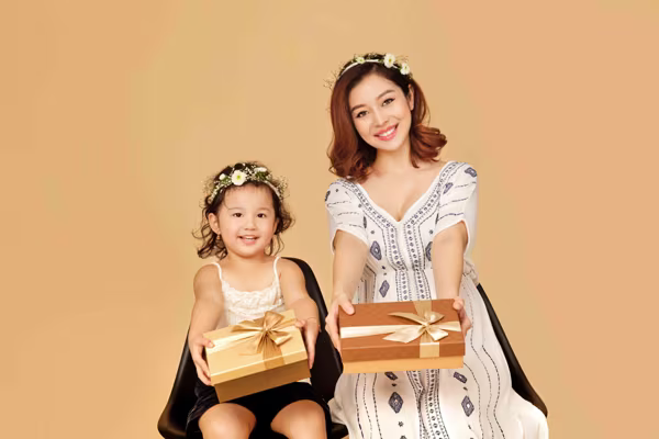 Mang bầu 7 tháng, Jennifer Phạm vẫn rất gợi cảm và quyến rũ ảnh 8 Mang bầu 7 tháng, Jennifer Phạm vẫn rất gợi cảm và quyến rũ ảnh 8