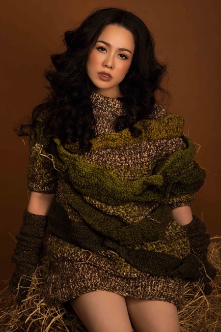 Nhật Kim Anh đẹp lạ chào năm mới ảnh 4