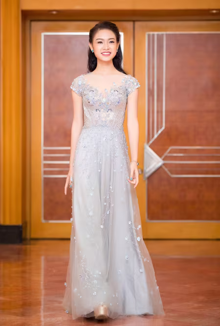 "Cô gái vàng" của Hoa hậu Việt Nam hội ngộ người đẹp H’Ăng Niê ảnh 3