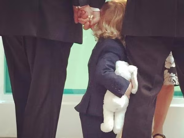 Danh ca Elton John kết hôn với người tình đồng giới ảnh 4