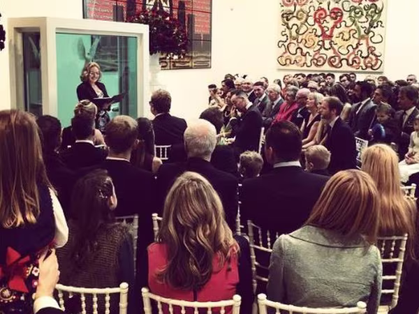 Danh ca Elton John kết hôn với người tình đồng giới ảnh 2