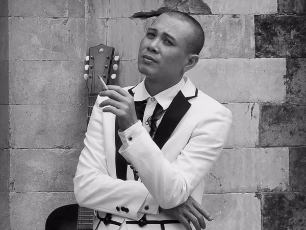 Nghệ sỹ phải sẵn lòng thể nghiệm, nhưng không "đẽo cày giữa đường" ảnh 2 Nghệ sỹ phải sẵn lòng thể nghiệm, nhưng không "đẽo cày giữa đường" ảnh 2