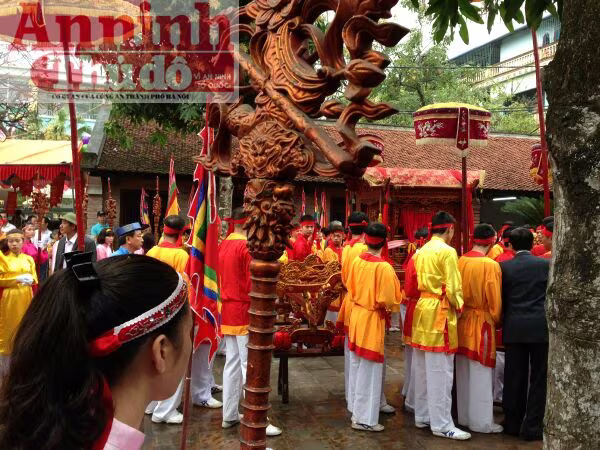 Lễ rước “hoành tráng” ở làng lụa lớn nhất nước ảnh 5 Lễ rước “hoành tráng” ở làng lụa lớn nhất nước ảnh 5