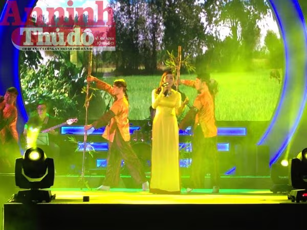 Hành trình bài ca sinh viên 2015: Phần thắng thuộc về những tiết mục xứng đáng! ảnh 4