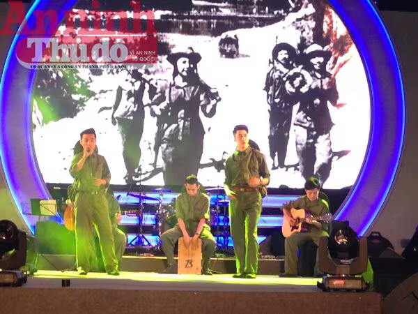 Hành trình bài ca sinh viên 2015: Phần thắng thuộc về những tiết mục xứng đáng! ảnh 3