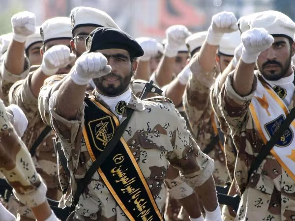 Iran vẫn đang cân nhắc gửi chuyên gia quân sự tới Aleppo ảnh 1 Iran vẫn đang cân nhắc gửi chuyên gia quân sự tới Aleppo ảnh 1