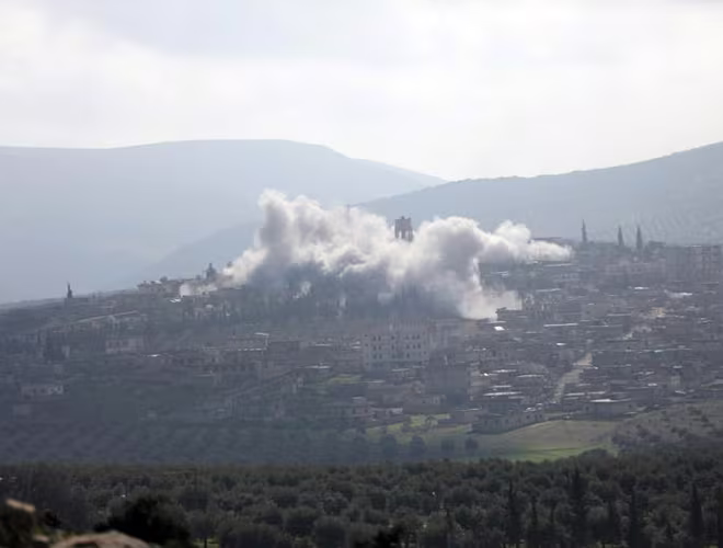 Khói bốc lên ở khu vực Afrin. FSA và Thổ Nhĩ Kỳ vừa giành được một căn cứ quân sự quan trọng tại đây, từ tay của YPG Khói bốc lên ở khu vực Afrin. FSA và Thổ Nhĩ Kỳ vừa giành được một căn cứ quân sự quan trọng tại đây, từ tay của YPG