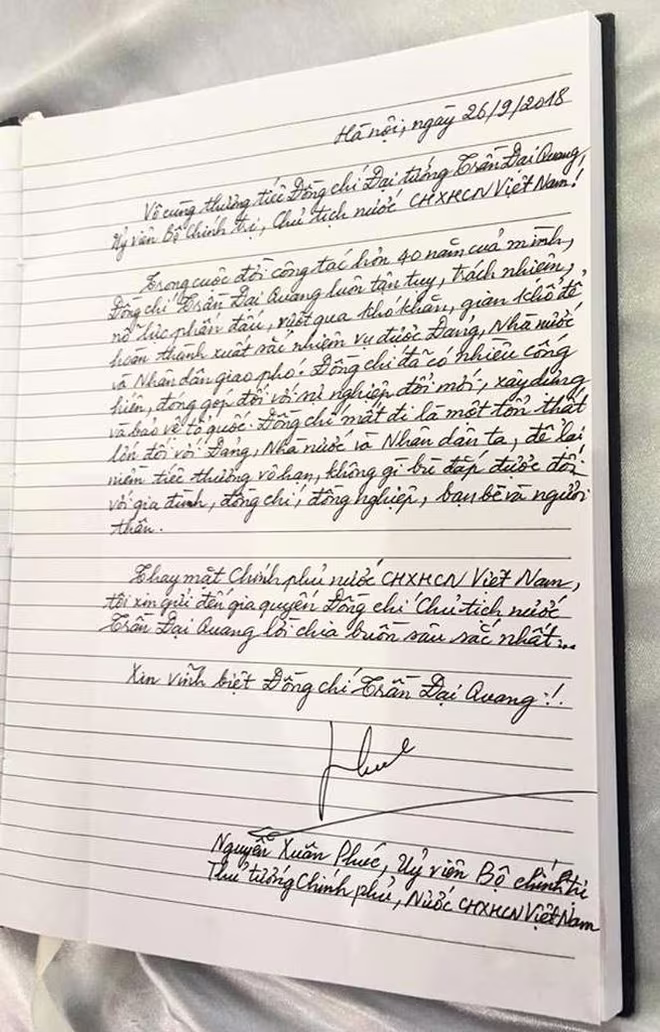Lãnh đạo Đảng, Nhà nước tiếc thương Chủ tịch nước Trần Đại Quang ảnh 2 Lãnh đạo Đảng, Nhà nước tiếc thương Chủ tịch nước Trần Đại Quang - ảnh 1
