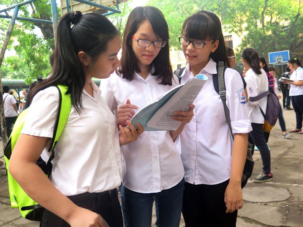 Ngóng chờ điểm chuẩn vào lớp 10 ảnh 1 Ngóng chờ điểm chuẩn vào lớp 10 ảnh 1