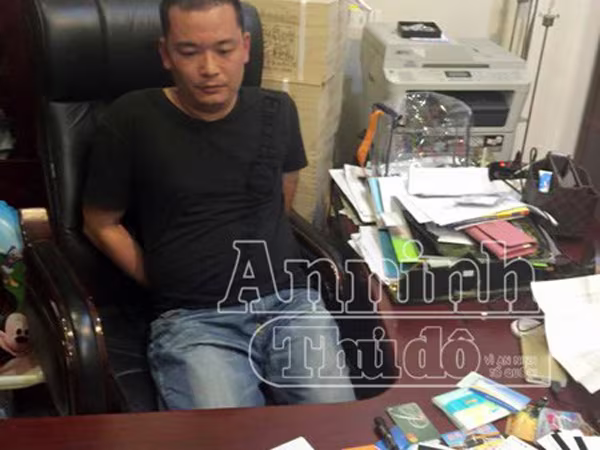 Audio 29-6-2015: Mỹ bắt kẻ vượt ngục thứ 2 và vụ một phụ nữ tử vong sau khi truyền dịch ở phòng khám tư ảnh 1 Audio 29-6-2015: Mỹ bắt kẻ vượt ngục thứ 2 và vụ một phụ nữ tử vong sau khi truyền dịch ở phòng khám tư ảnh 1