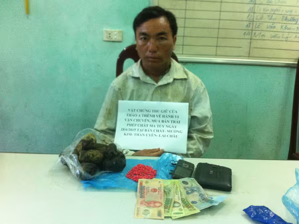 Audio 30-6-2015: Xử phạt công ty bán thực phẩm có dòi và vụ bắt giữ tên cướp người Trung Quốc ảnh 2 Audio 30-6-2015: Xử phạt công ty bán thực phẩm có dòi và vụ bắt giữ tên cướp người Trung Quốc ảnh 2