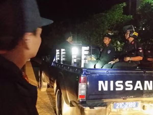 Audio 14-8-2015: Tin mới nhất vụ giết 4 người ở Yên Bái và vụ nổ kinh hoàng tại Trung Quốc ảnh 1 Audio 14-8-2015: Tin mới nhất vụ giết 4 người ở Yên Bái và vụ nổ kinh hoàng tại Trung Quốc ảnh 1