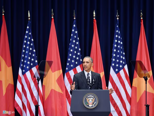 Chân dung người phiên dịch của Obama tại Việt Nam ảnh 7 Chân dung người phiên dịch của Obama tại Việt Nam ảnh 7