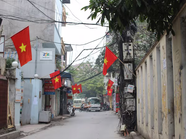 Phố phường Hà Nội "thay áo mới" đón Tết  ảnh 10