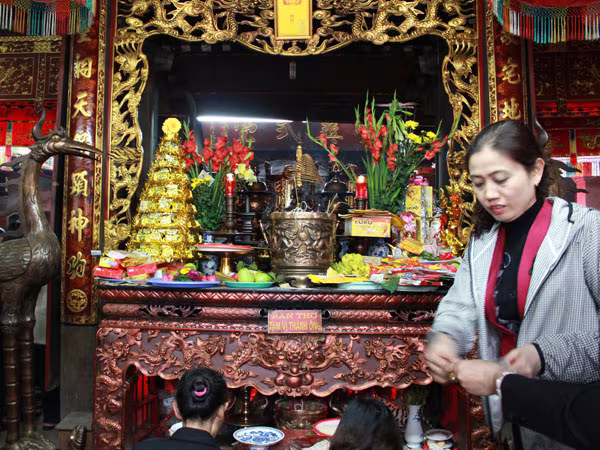 Chưa khai ấn, người người đã đổ về đền Trần ảnh 9 Chưa khai ấn, người người đã đổ về đền Trần ảnh 9