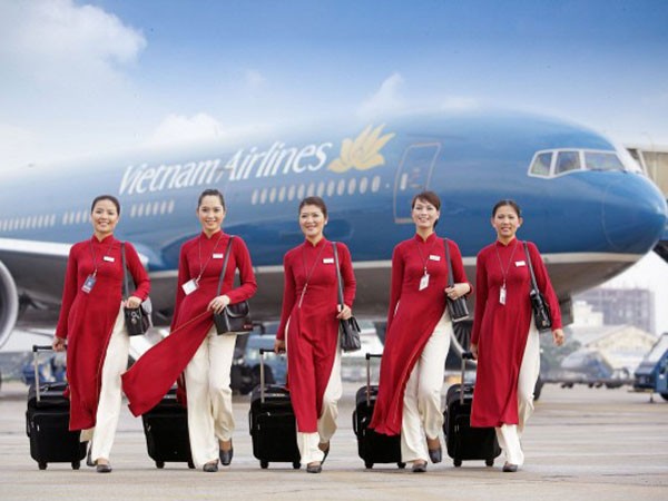 Đồng phục mới của tiếp viên Vietnam Airlines: Đột phá nhưng vẫn bị chê! ảnh 4 Đồng phục mới của tiếp viên Vietnam Airlines: Đột phá nhưng vẫn bị chê! ảnh 4