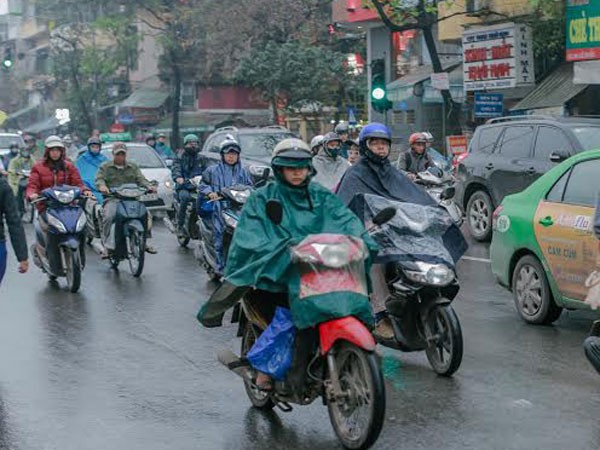 Người Hà Nội "phát ốm" vì mưa phùn kéo dài ảnh 1 Người Hà Nội "phát ốm" vì mưa phùn kéo dài ảnh 1