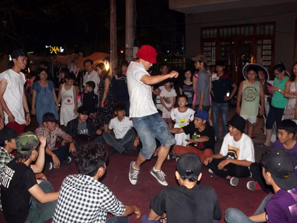 Tưng bừng phố đêm du lịch, ẩm thực mừng 30-4 ảnh 3 Tưng bừng phố đêm du lịch, ẩm thực mừng 30-4 ảnh 3