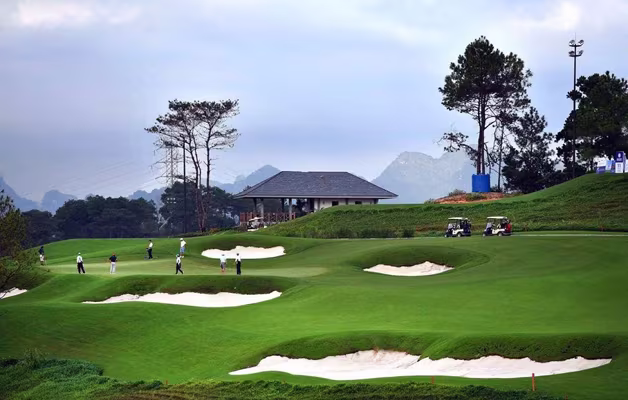Ngắm sân FLC Ha Long Golf Club trước giờ khai mạc giải KLF Golf Tournament 2017 ảnh 2 Ngắm sân FLC Ha Long Golf Club trước giờ khai mạc giải KLF Golf Tournament 2017 ảnh 2