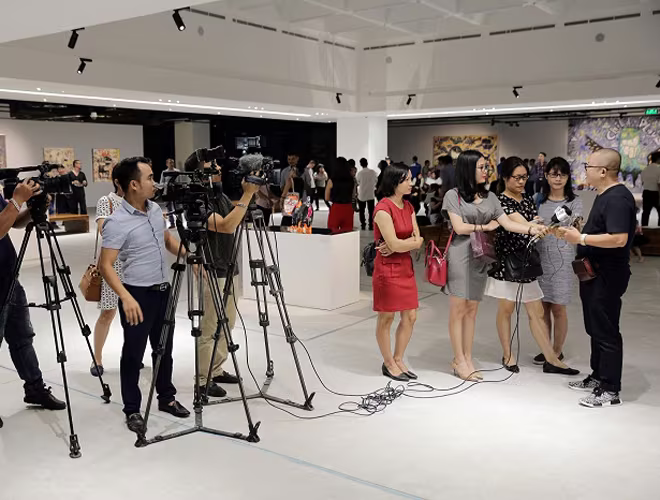 Triển lãm cũng thu hút sự quan tâm đặc biệt của báo giới trong và ngoài nước.