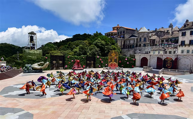 "Vũ hội Ánh dương" dưới góc nhìn của các doanh nghiệp du lịch ảnh 2 "Vũ hội Ánh dương" dưới góc nhìn của các doanh nghiệp du lịch ảnh 2