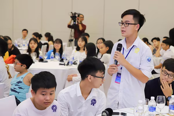 Nữ sinh Hà Nội giành giải nhất cuộc thi viết luận bằng tiếng Anh Write4Change ảnh 10 Nữ sinh Hà Nội giành giải nhất cuộc thi viết luận bằng tiếng Anh Write4Change ảnh 10